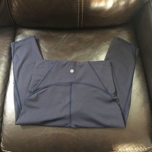 Lululemon navy blue crop side mesh leggings